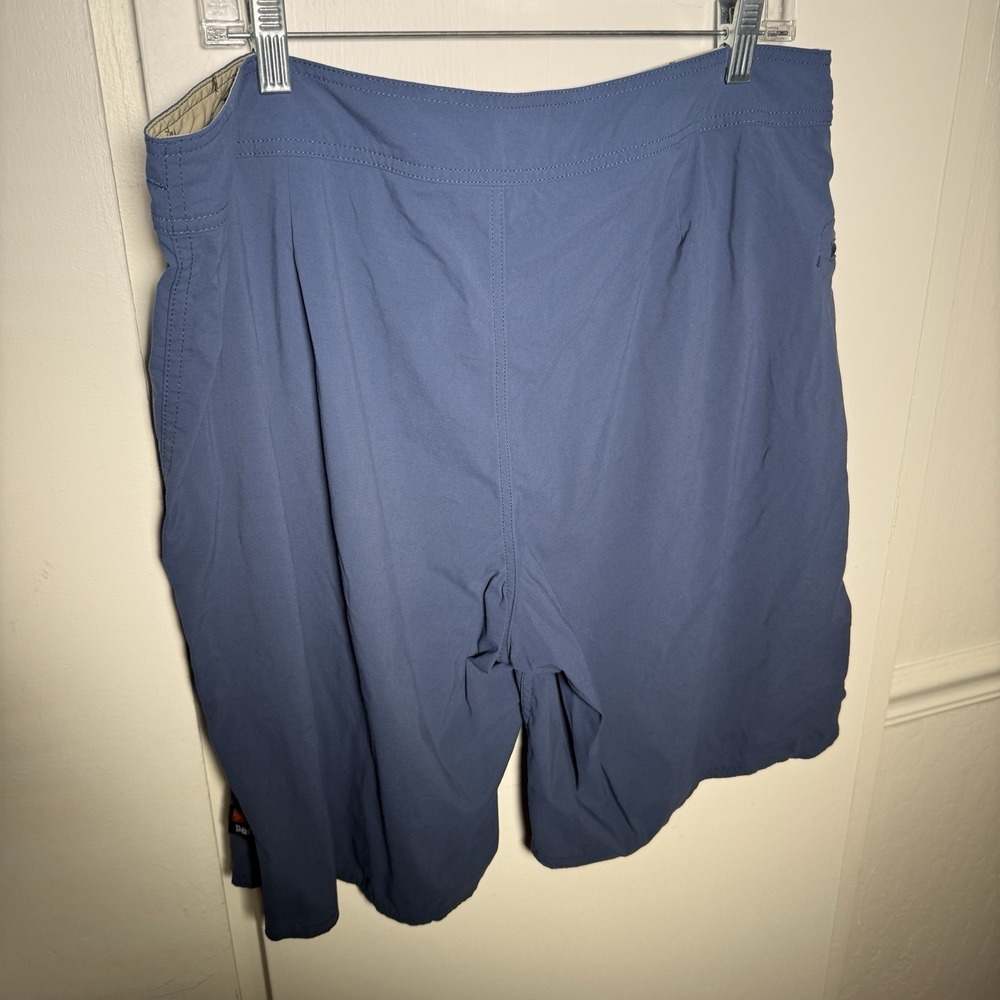 Patagonia Wavefarer Board Shorts Mens 38 Navy Beach Zip Pocket Drawstring 10"